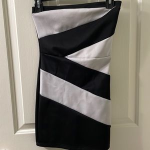 Adorable strapless club dress